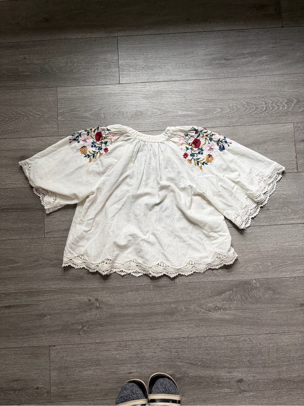 White V-Neck Embroidered Tunic Top with Floral Detail - Picture 5 of 5